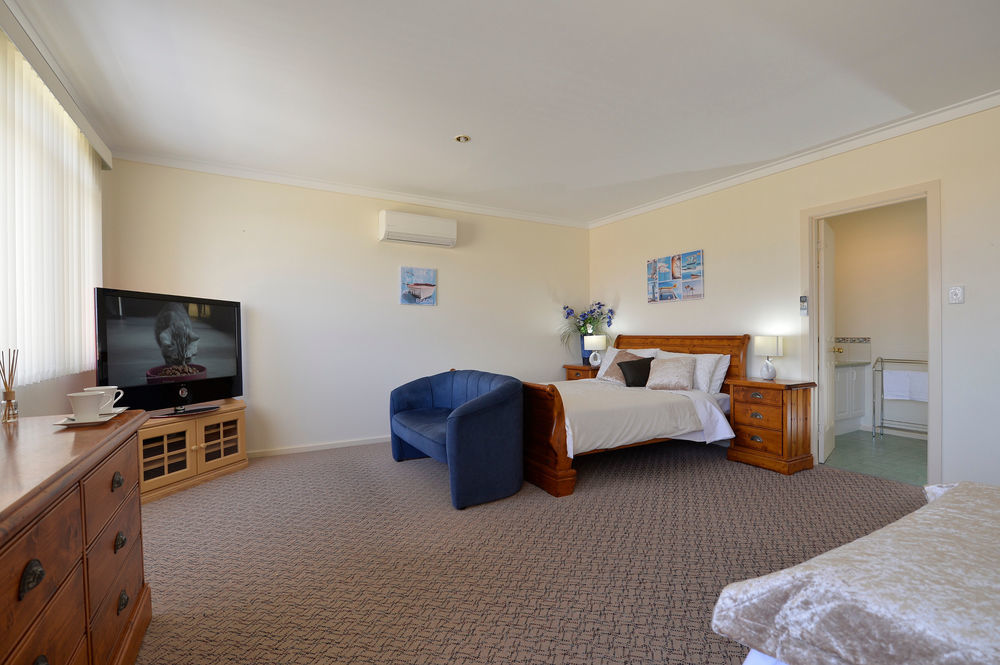 Palm Beach Guest House Rockingham Exterior photo