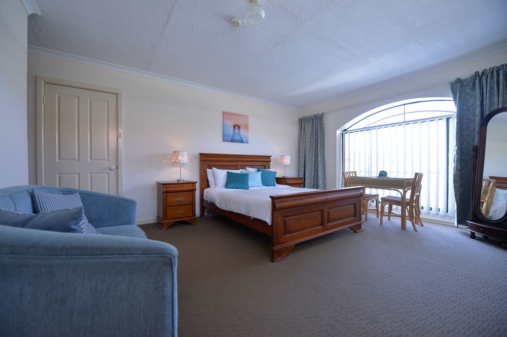 Palm Beach Guest House Rockingham Exterior photo
